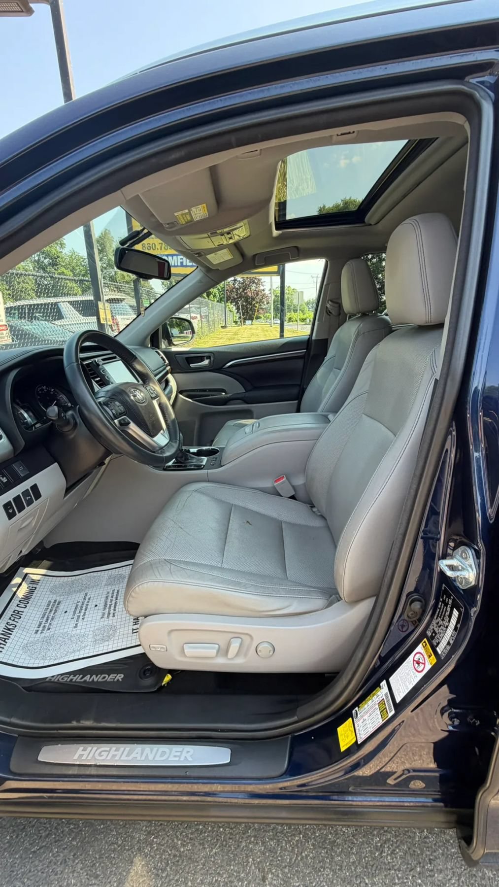 Used 2016 Toyota Highlander Limited AWD/4WD image 11