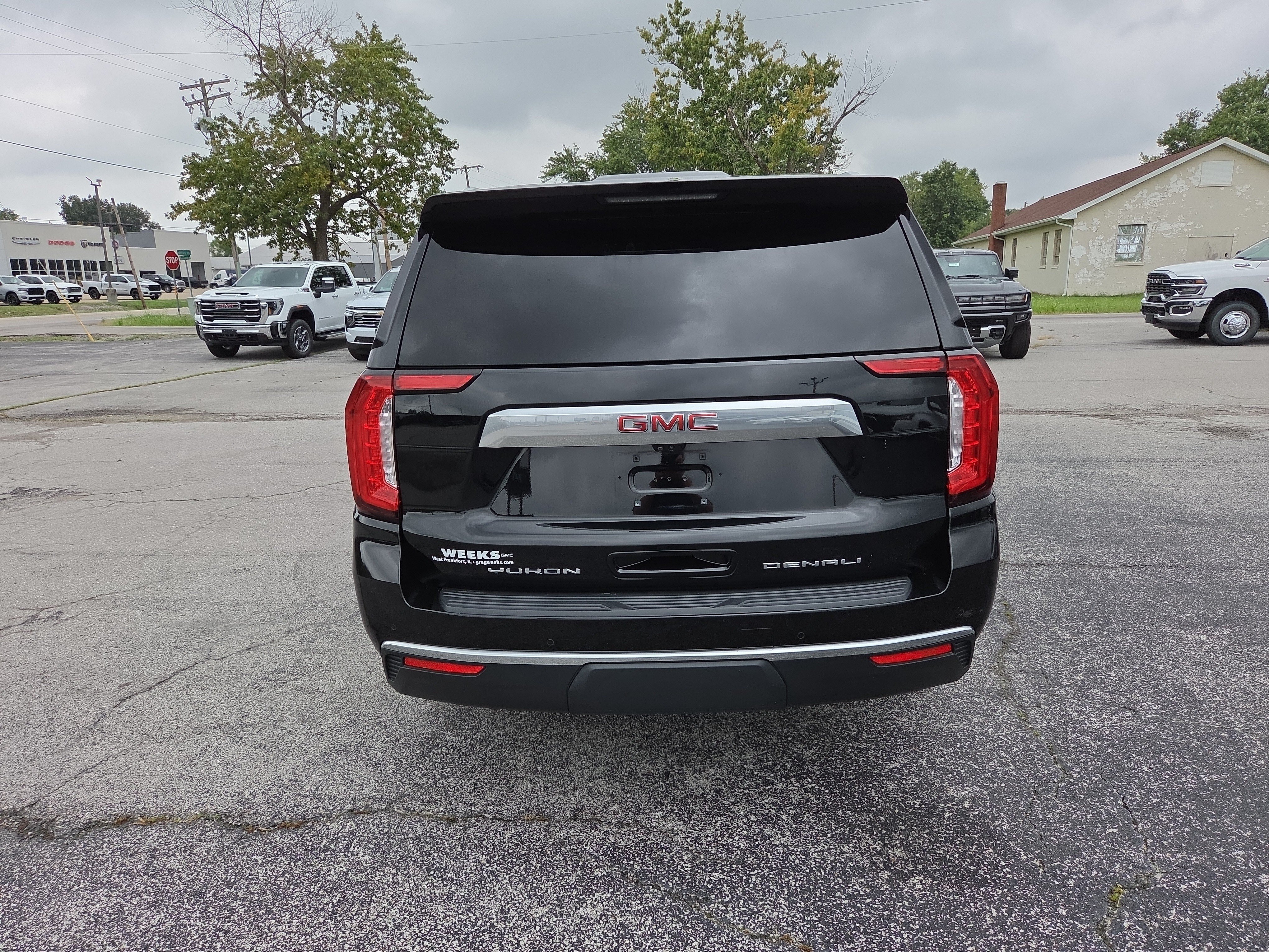 Used 2022 GMC Yukon Denali w/ Denali Ultimate Package AWD/4WD image 4