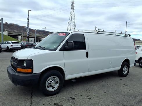 Used 2013 Chevrolet Express 3500 Extended image 4