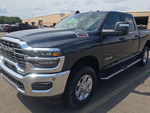 Used 2026 RAM 2500 Big Horn AWD/4WD image 1