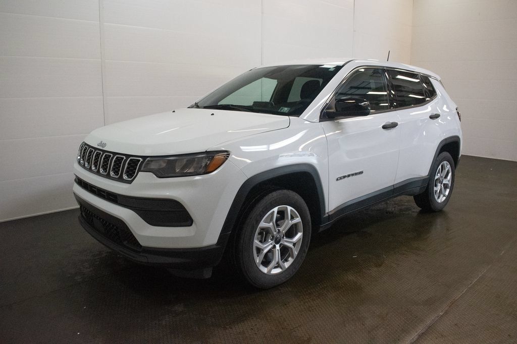 Used 2025 Jeep Compass Sport AWD/4WD image 8