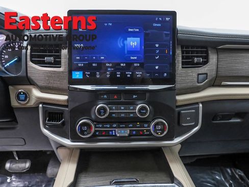 Used 2023 Ford Expedition Limited image 12