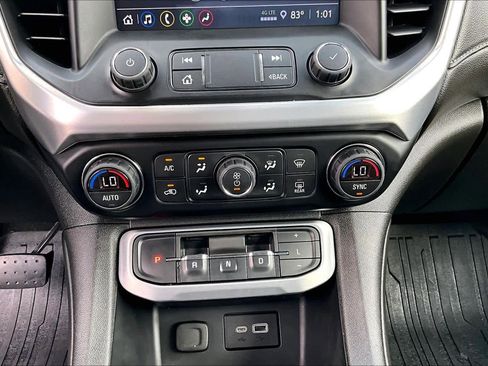 Used 2021 GMC Acadia SLE w/ Driver Convenience Package image 33