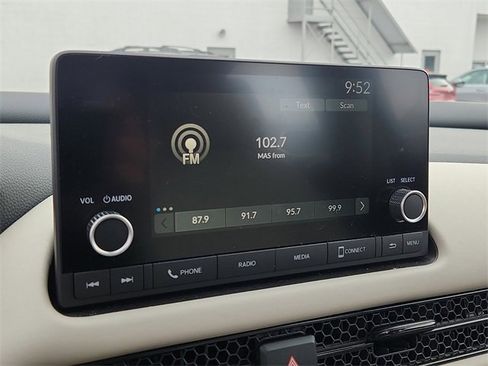 Used 2025 Honda HR-V LX image 10