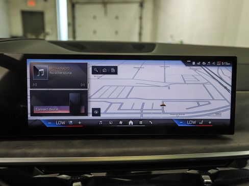 Used 2027 BMW X7 xDrive40i w/ M Sport Package AWD/4WD image 15
