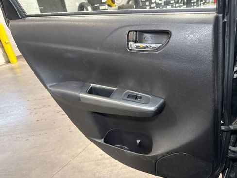 Used 2011 Subaru Impreza 2.5i image 10