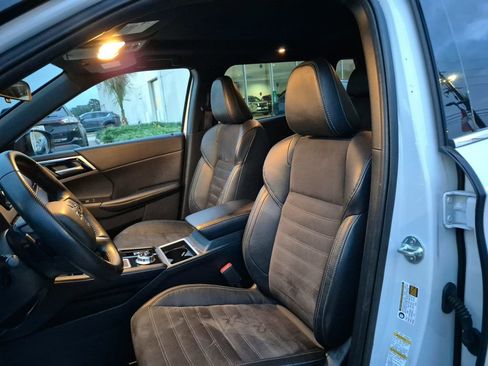Used 2022 Mitsubishi Outlander SE FWD image 14