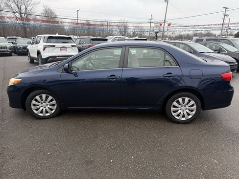 Used 2013 Toyota Corolla image 11