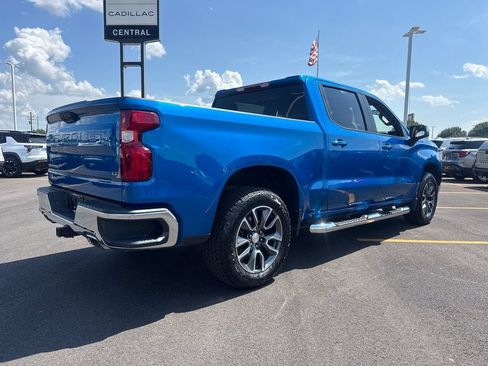 Used 2022 Chevrolet Silverado 1500 LT AWD/4WD image 7