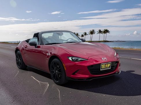 New 2026 MAZDA MX-5 Miata Club w/ Weather Package RWD image 4