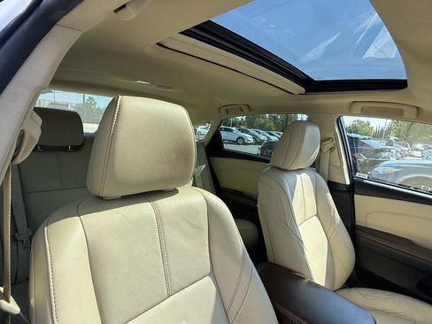Used 2016 Toyota Avalon XLE Plus FWD image 18