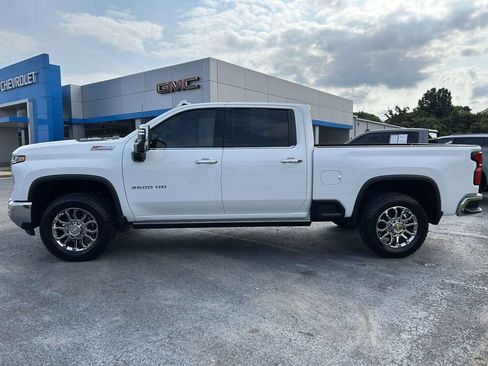 Used 2026 Chevrolet Silverado 2500 LTZ w/ LTZ Premium Package AWD/4WD image 7