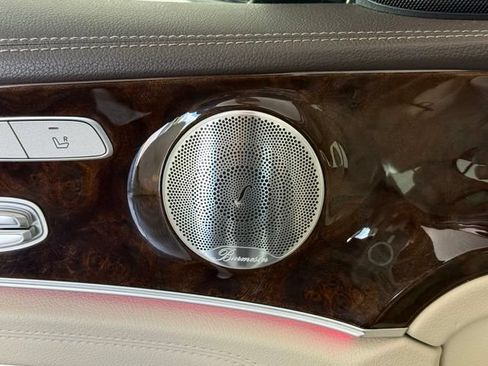 Used 2019 Mercedes-Benz E 300 4MATIC image 29