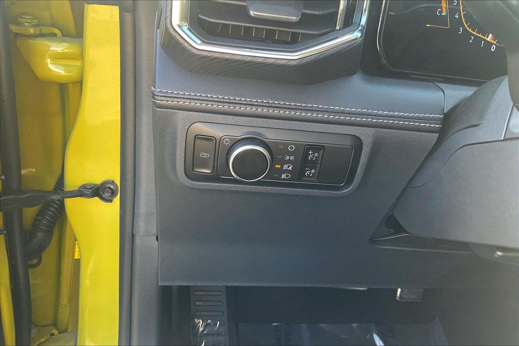 Used 2025 Ford Mustang Premium RWD image 36