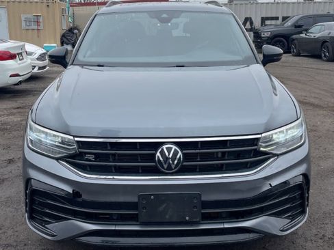 Used 2022 Volkswagen Tiguan SE R-Line AWD/4WD image 4