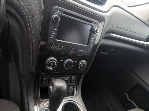 Used 2015 Chevrolet Traverse LT AWD/4WD image 25