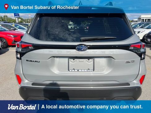 Used 2025 Subaru Forester Limited AWD/4WD image 5