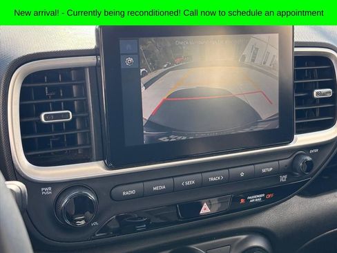 Used 2023 Hyundai Venue SEL image 6
