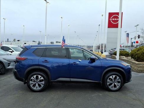 Certified 2023 Nissan Rogue SV image 2
