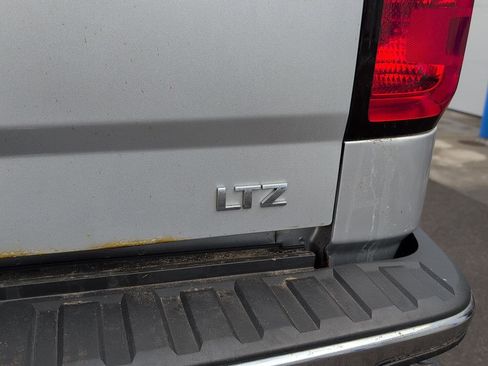 Used 2015 Chevrolet Silverado 1500 LTZ Z71 w/ LTZ Plus Package image 6