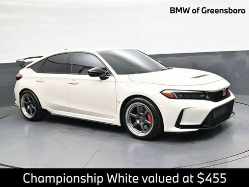 Used 2025 Honda Civic Type R image 1