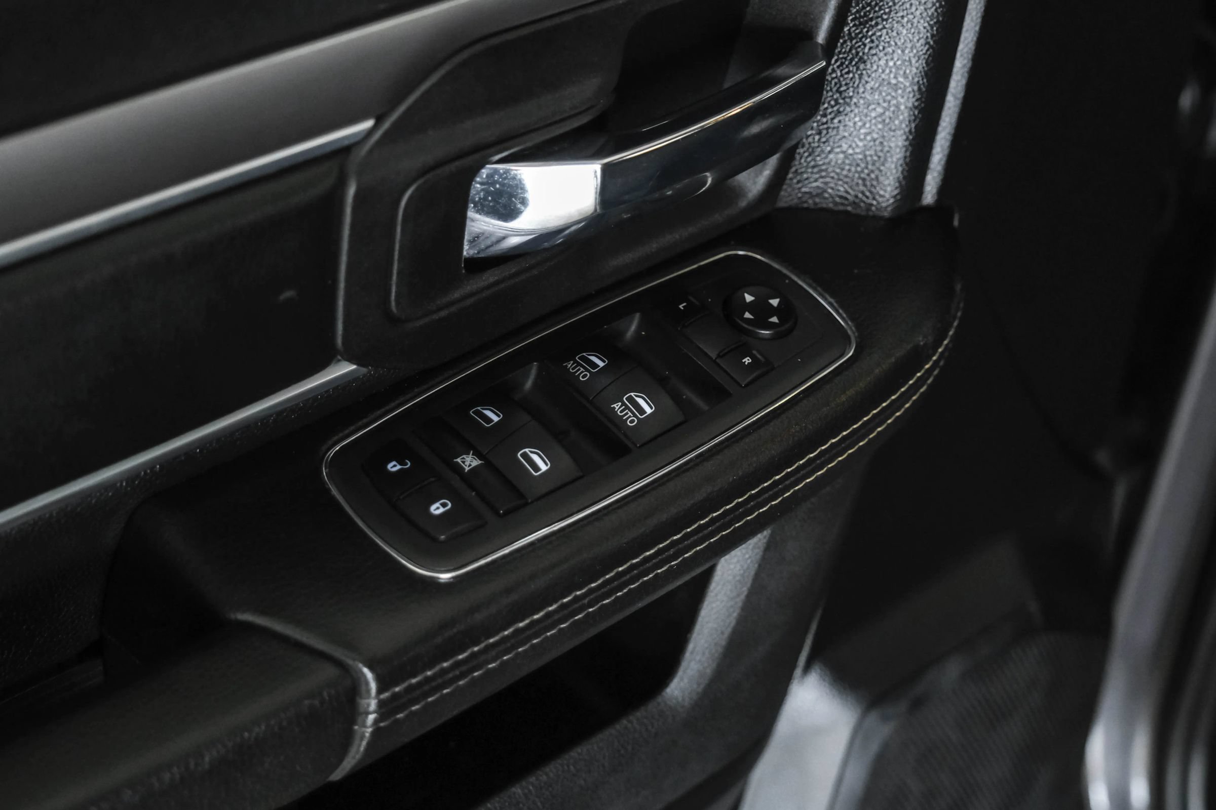 Used 2022 RAM 1500 Warlock w/ Electronics Group AWD/4WD image 37