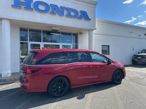 Used 2023 Honda Odyssey Sport image 6