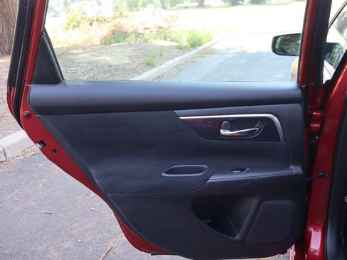 Used 2014 Nissan Altima 2.5 S FWD image 24