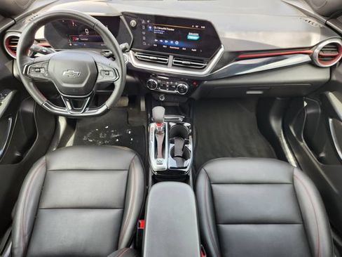 Used 2024 Chevrolet Trax RS w/ Sunroof Package FWD image 26