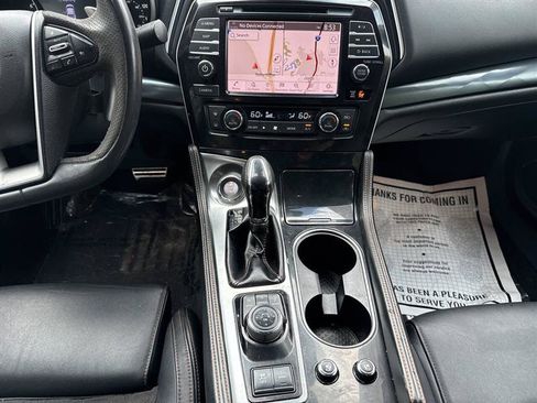 Used 2023 Nissan Maxima SR w/ Sport Mat Group FWD image 7