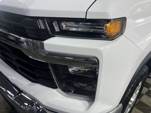 Used 2024 Chevrolet Silverado 2500 LT AWD/4WD image 34