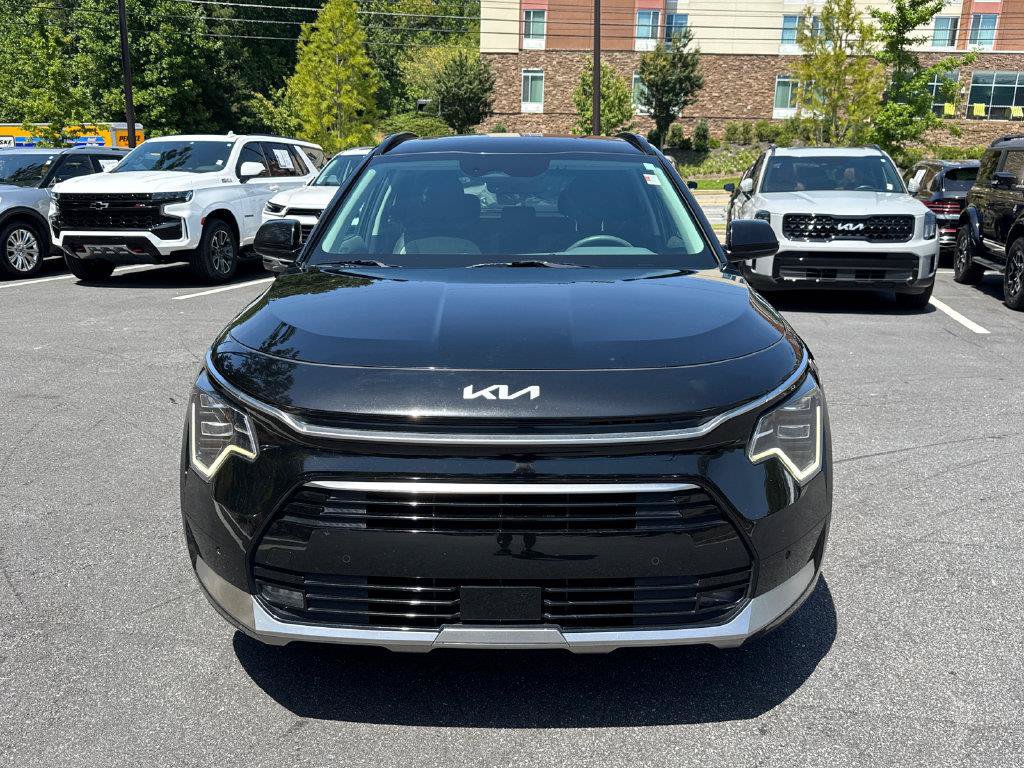 Used 2023 Kia Niro SX Touring FWD image 2