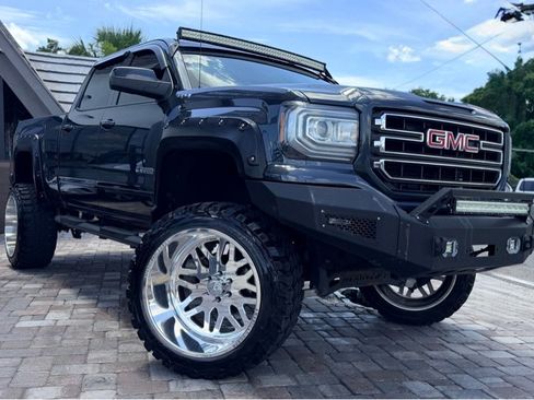 Used 2017 GMC Sierra 1500 SLE w/ Elevation Edition AWD/4WD image 4