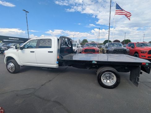 Used 2024 RAM 5500 SLT w/ Quick Order Package 2YG SLT AWD/4WD image 10
