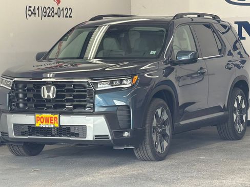 New 2026 Honda Pilot Touring image 7