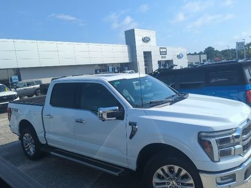 Used 2024 Ford F150 Lariat w/ Equipment Group 502A High AWD/4WD image 2
