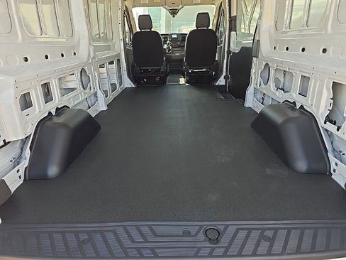 New 2025 Ford Transit 250 148 Medium Roof RWD image 12
