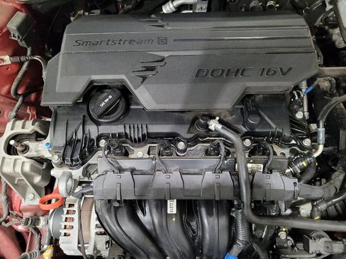 Used 2023 Hyundai Elantra SEL w/ Cargo Package FWD image 30