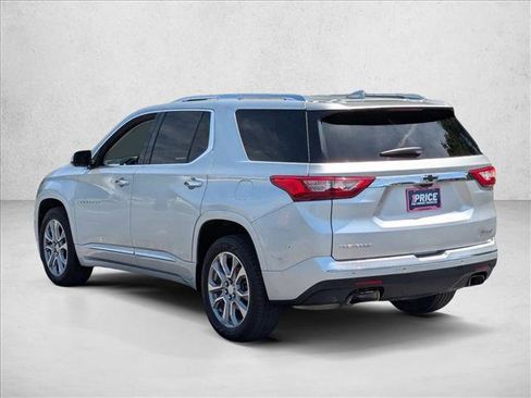 Used 2019 Chevrolet Traverse Premier w/ Driver Confidence II Package FWD image 7