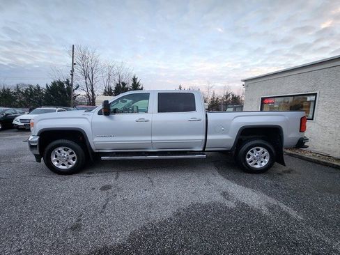 Used 2015 GMC Sierra 2500 SLE w/ SLE Preferred Package image 4