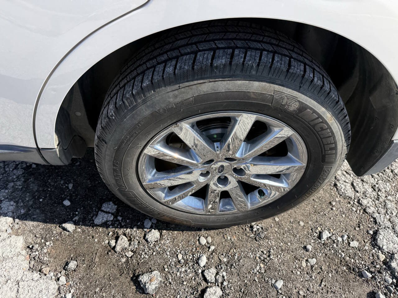 Used 2013 Ford Edge Limited FWD image 10