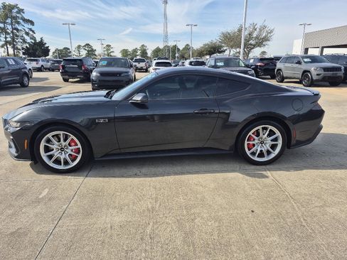 Certified 2024 Ford Mustang GT Premium image 2