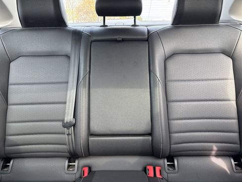 Used 2024 Volkswagen Jetta SE image 12