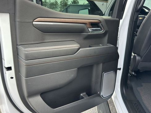 Used 2024 Chevrolet Silverado 1500 High Country w/ Technology Package image 16