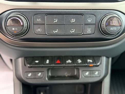 Used 2020 Chevrolet Colorado Z71 image 15