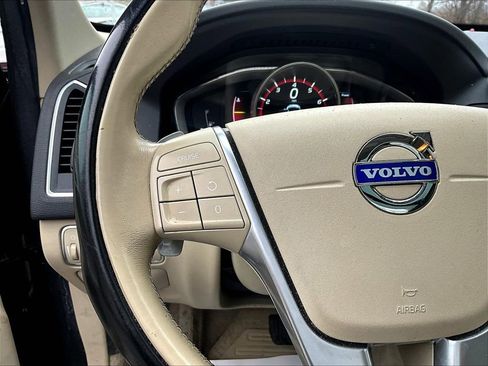 Used 2015 Volvo XC60 T6 w/ Proximity Package image 16