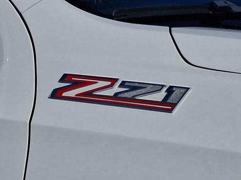 Used 2022 Chevrolet Tahoe Z71 w/ Luxury Package image 33