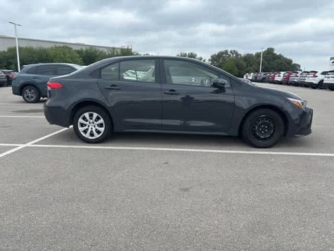 Used 2023 Toyota Corolla LE image 6