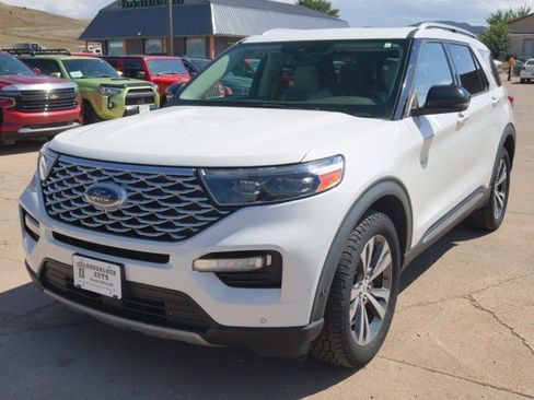 Used 2020 Ford Explorer Platinum w/ Premium Technology Package AWD/4WD image 2