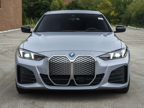 Used 2025 BMW i4 xDrive40i w/ M Sport Package AWD/4WD image 14